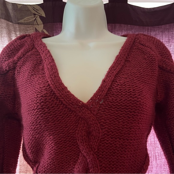 FL&L: ‘Keke’ Cutout Sweater Dress - Picture 4 of 9